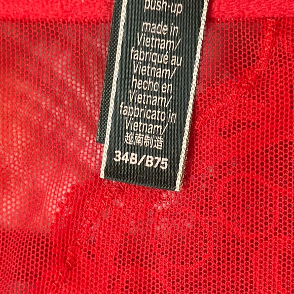 Victoria's Secret Red Bra with Underwire Support new size 34B - Picture 7 of 7